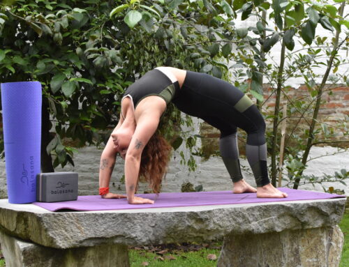 Celebra el Mes del Yoga con Balasana: Descubre los Beneficios Transformadores del Yoga